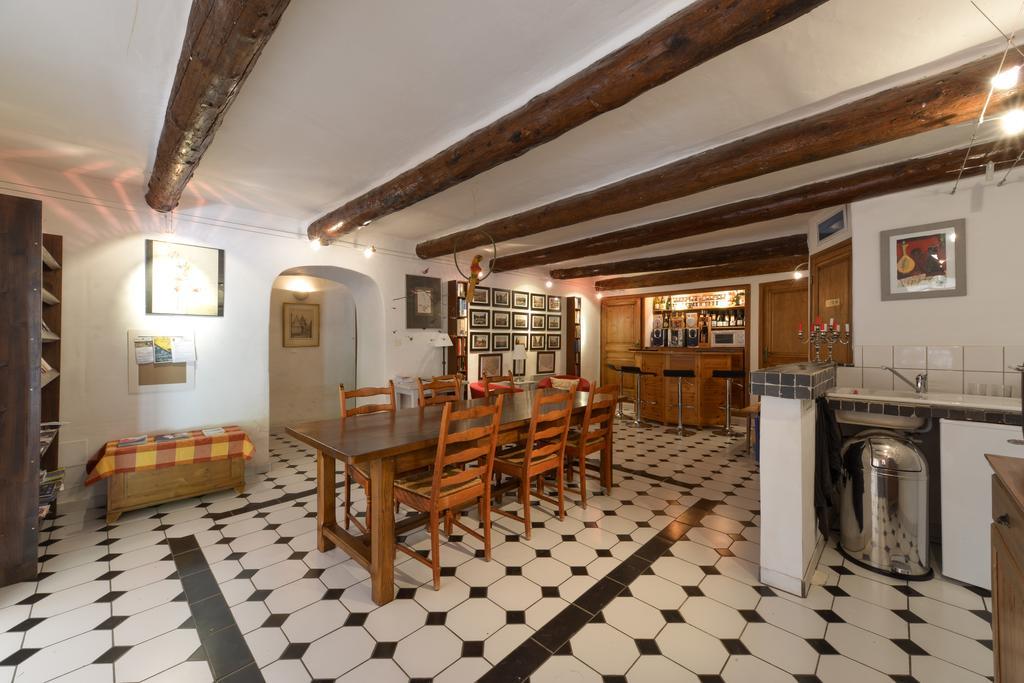 Hotel Le Vieux Platane à Cairanne Extérieur photo