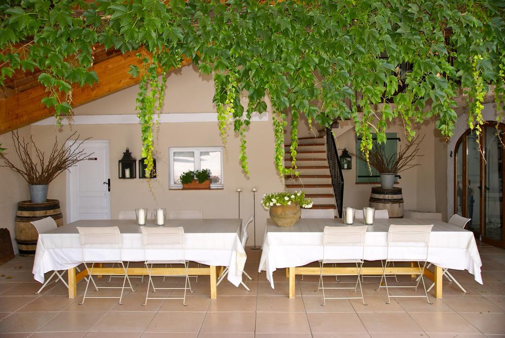 Hotel Le Vieux Platane à Cairanne Extérieur photo